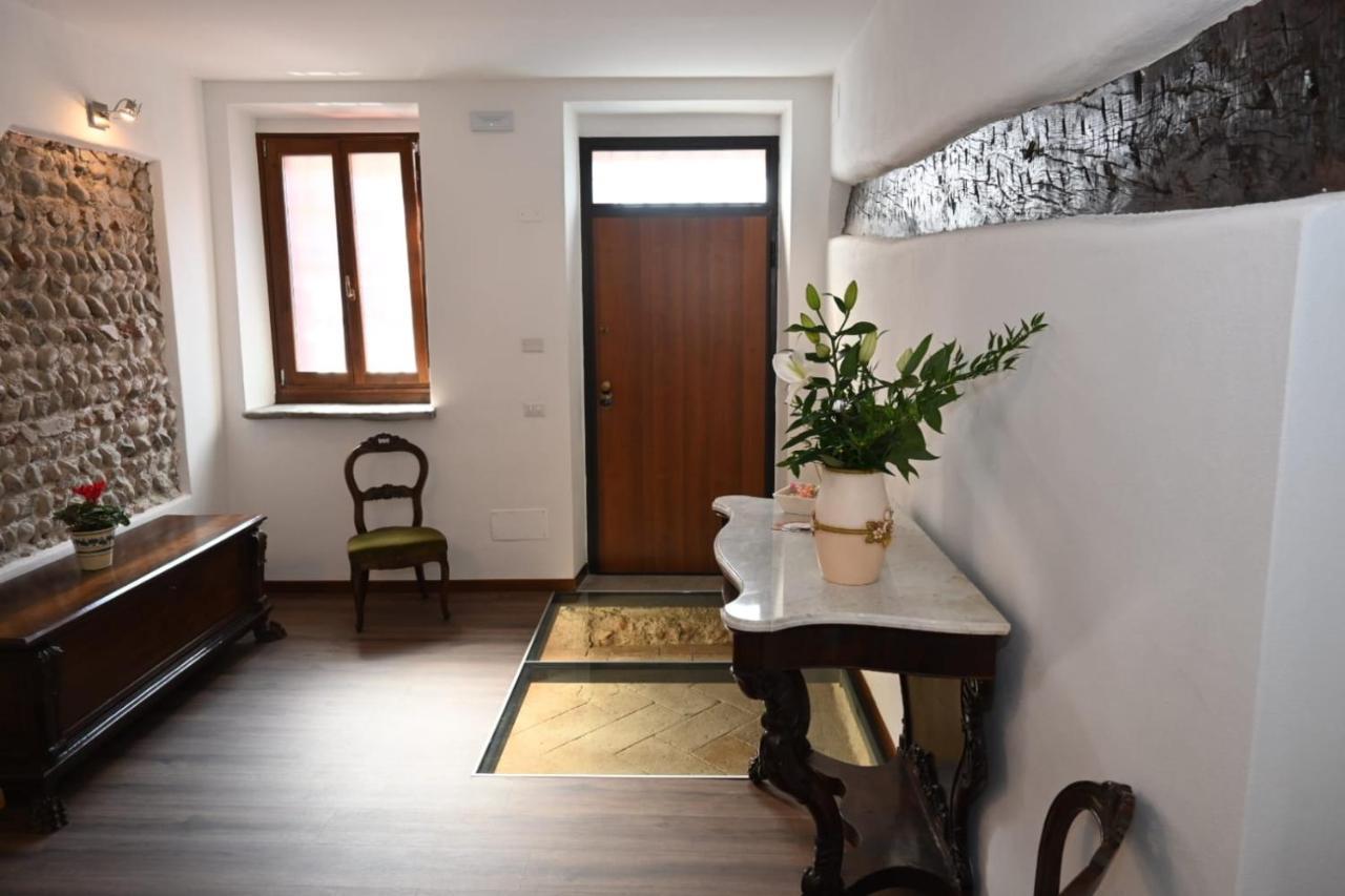 B&B Del Corso Castano Primo Bagian luar foto
