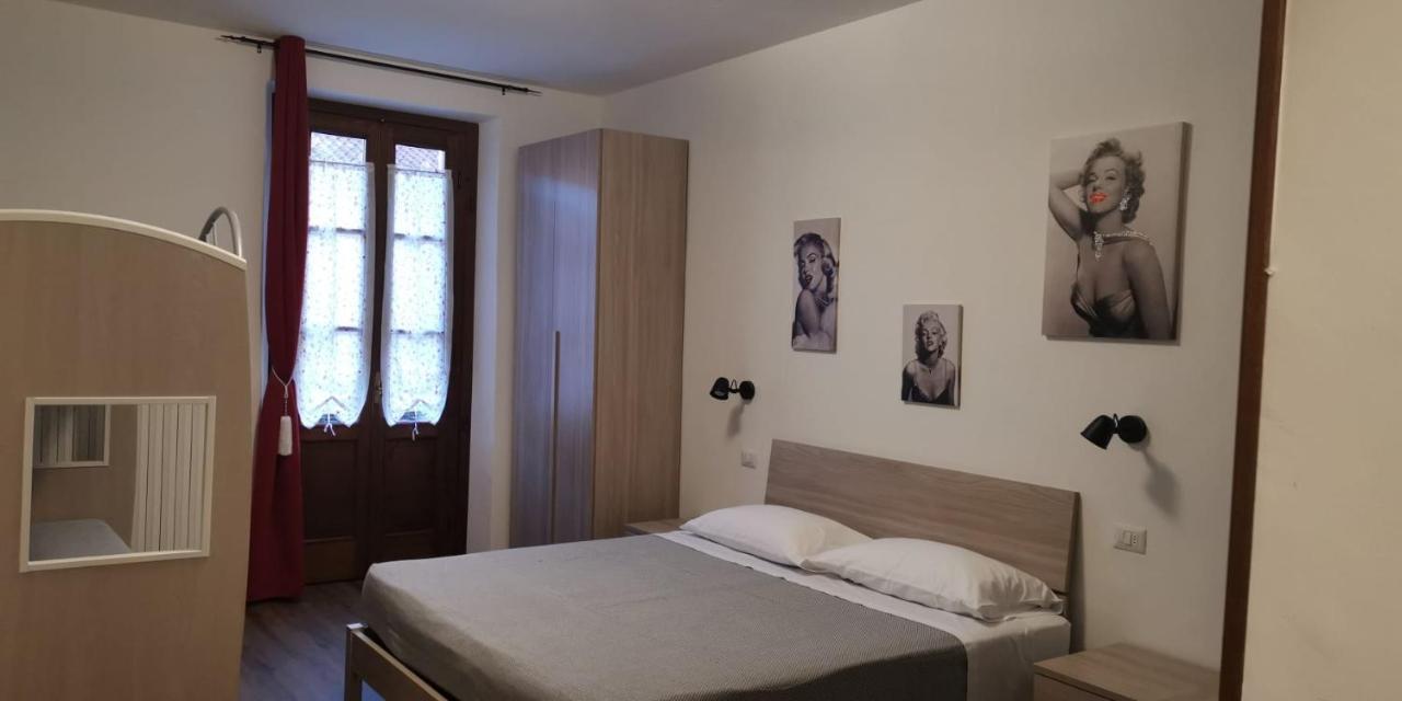 B&B Del Corso Castano Primo Bagian luar foto