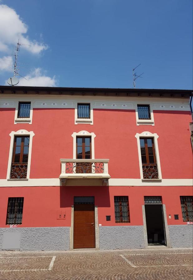 B&B Del Corso Castano Primo Bagian luar foto