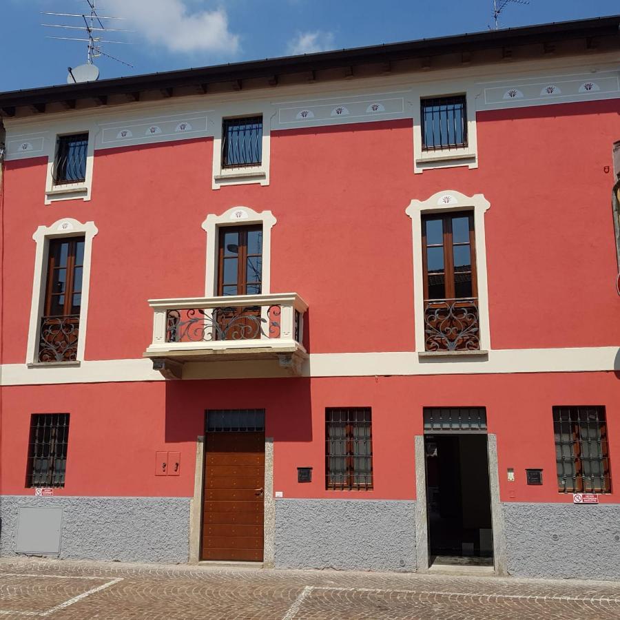 B&B Del Corso Castano Primo Bagian luar foto