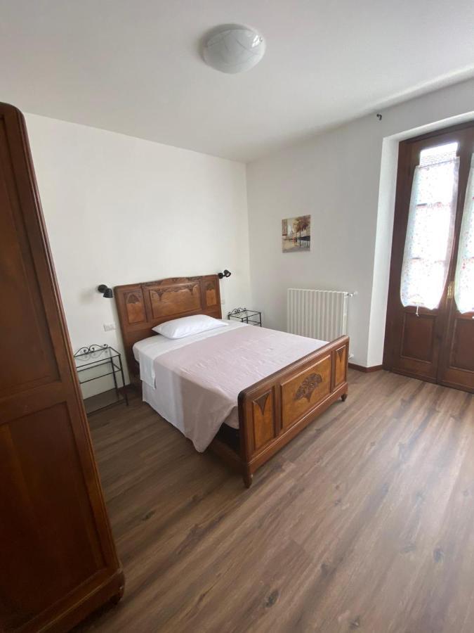 B&B Del Corso Castano Primo Bagian luar foto